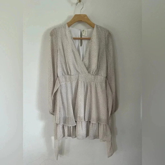 Japna Tan and White Leopard Print Lined Long Sleeve Dress Size Large - Picture 2 of 9